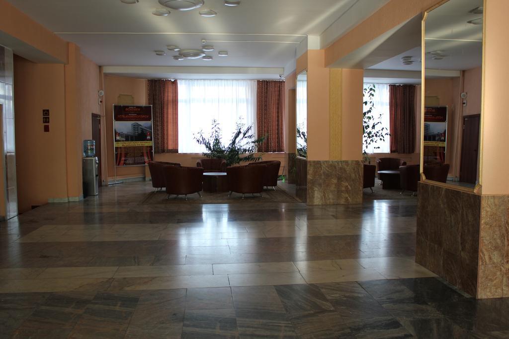 Ust-Kamenogorsk Hotel Екстериор снимка