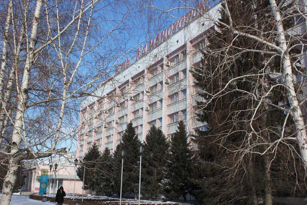 Ust-Kamenogorsk Hotel Екстериор снимка