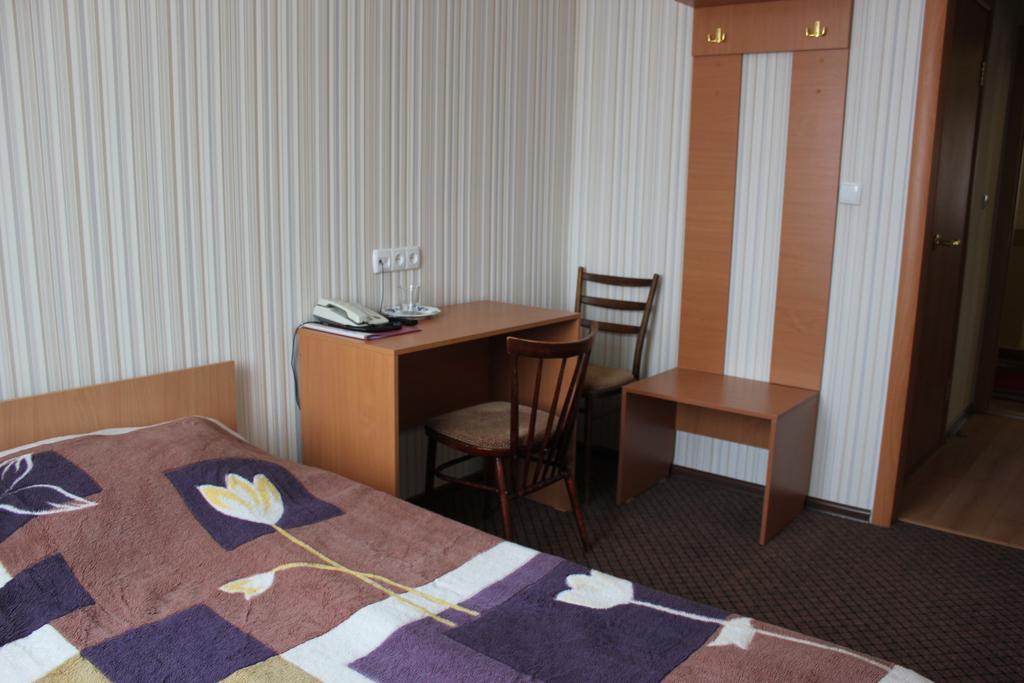 Ust-Kamenogorsk Hotel Екстериор снимка