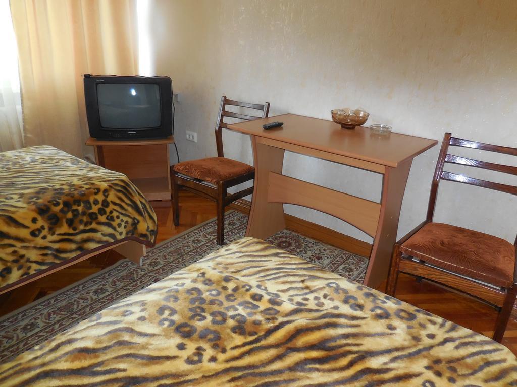 Ust-Kamenogorsk Hotel Стая снимка