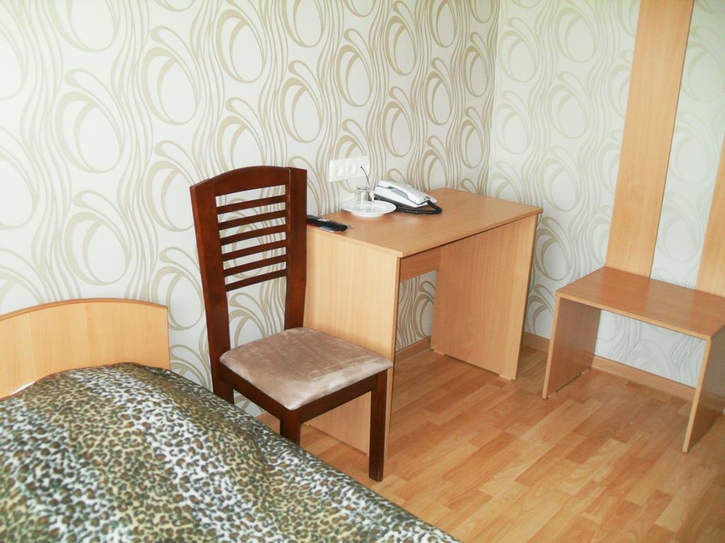 Ust-Kamenogorsk Hotel Стая снимка