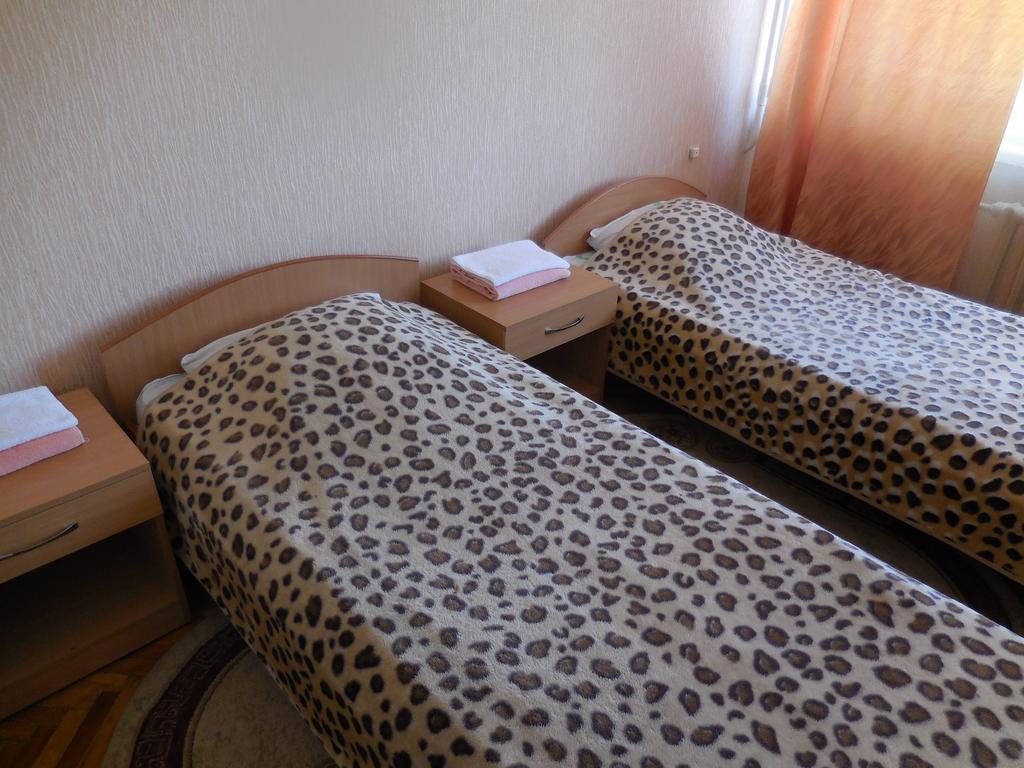 Ust-Kamenogorsk Hotel Стая снимка