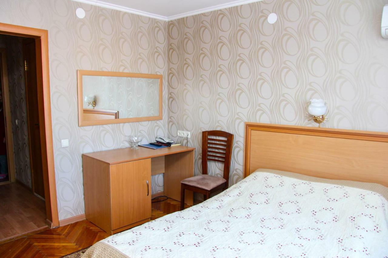 Ust-Kamenogorsk Hotel Екстериор снимка
